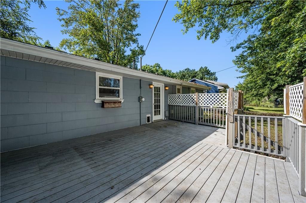 Photo 16 of 27 - 7722 NE 55th Street