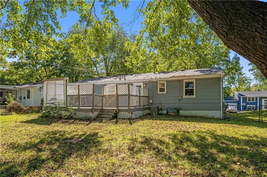 Photo 18 of 27 - 7722 NE 55th Street