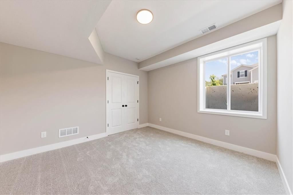 31401 W 85th Terrace — photo 25