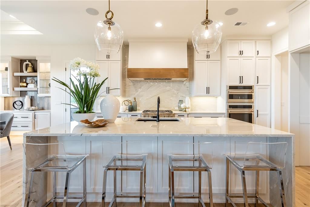 13719 Alhambra Street — photo 15
