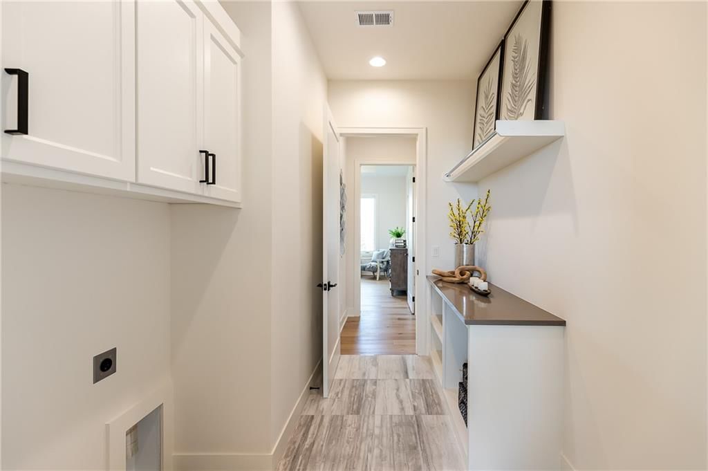 13719 Alhambra Street — photo 24
