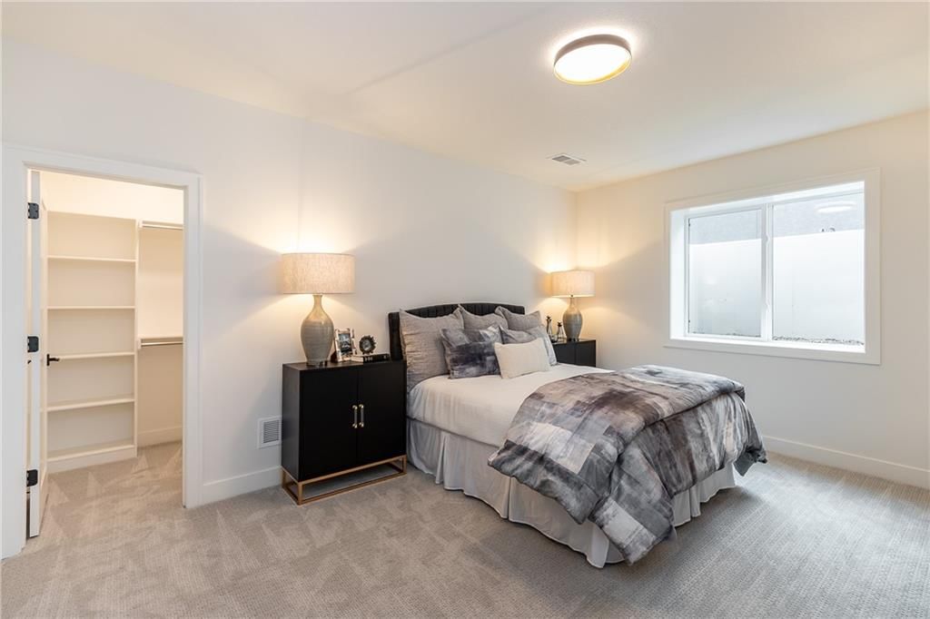 13719 Alhambra Street — photo 32
