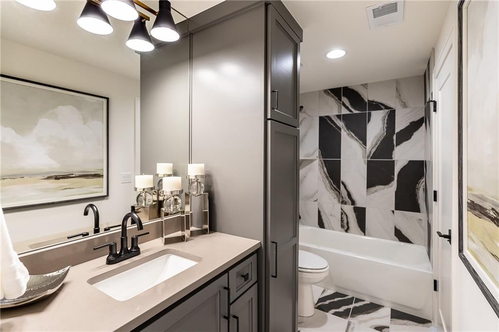 13719 Alhambra Street — photo 33