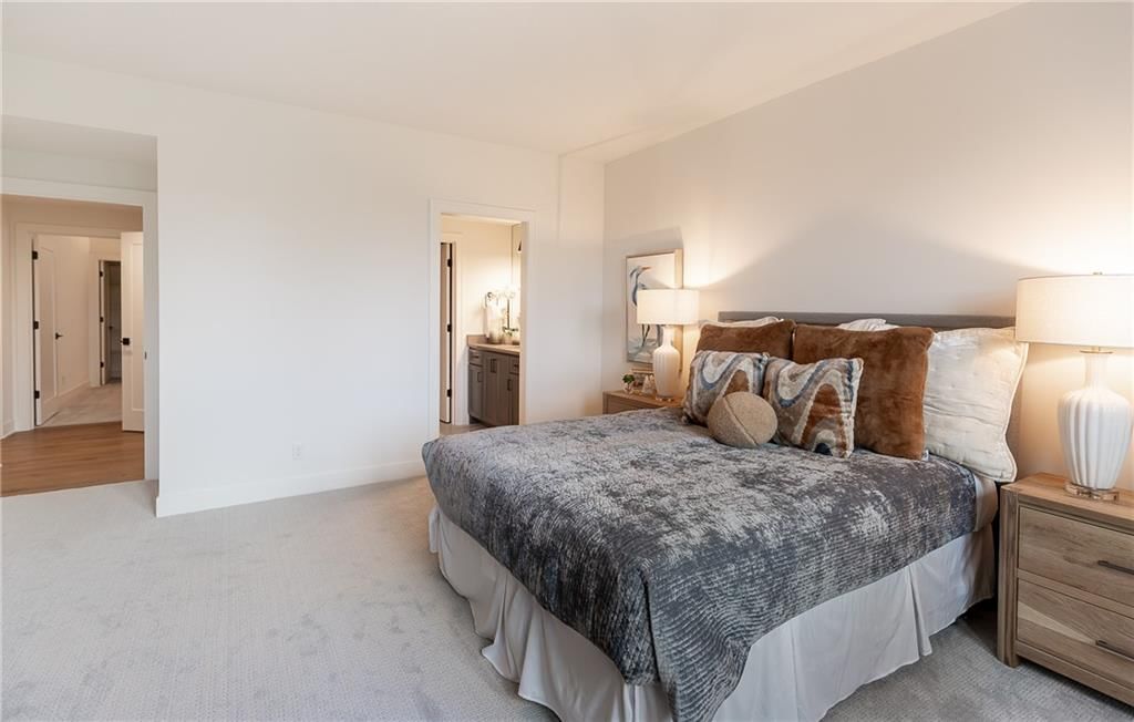 13719 Alhambra Street — photo 34