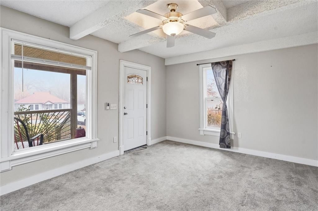 218 E Kay Street — photo 5