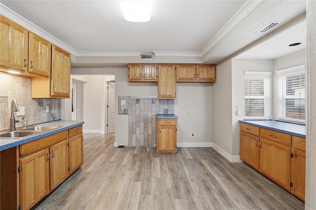 218 E Kay Street — photo 7