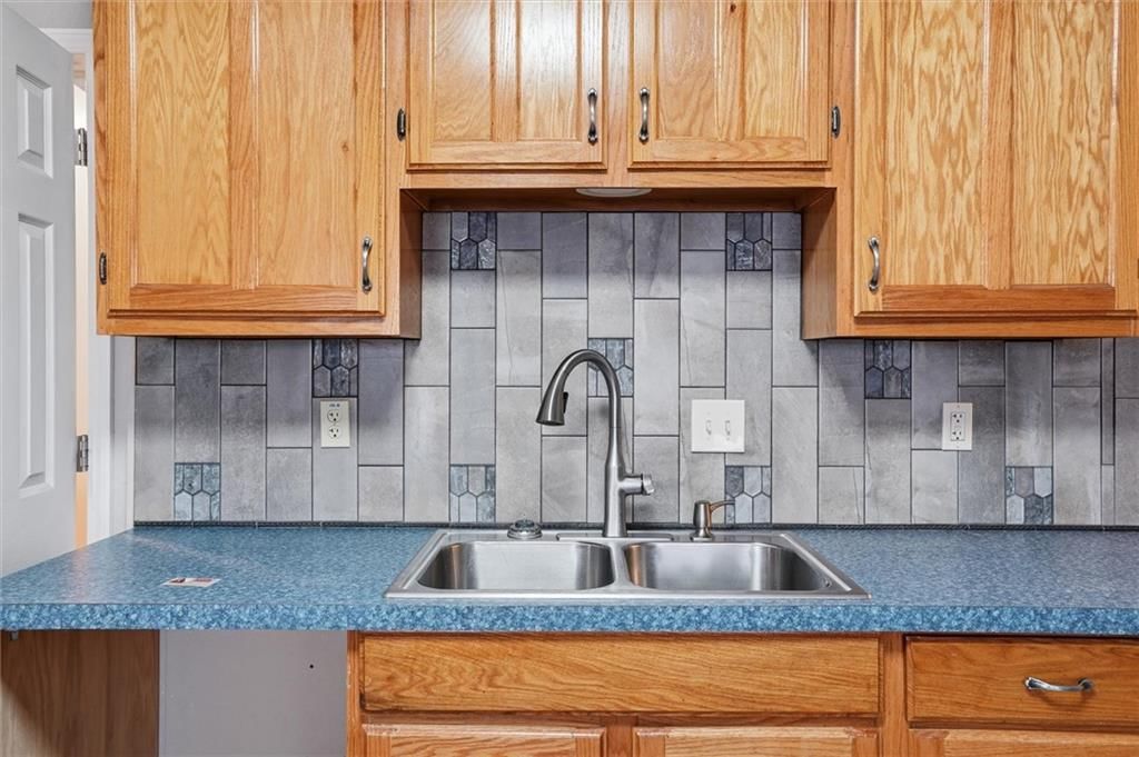 218 E Kay Street — photo 8