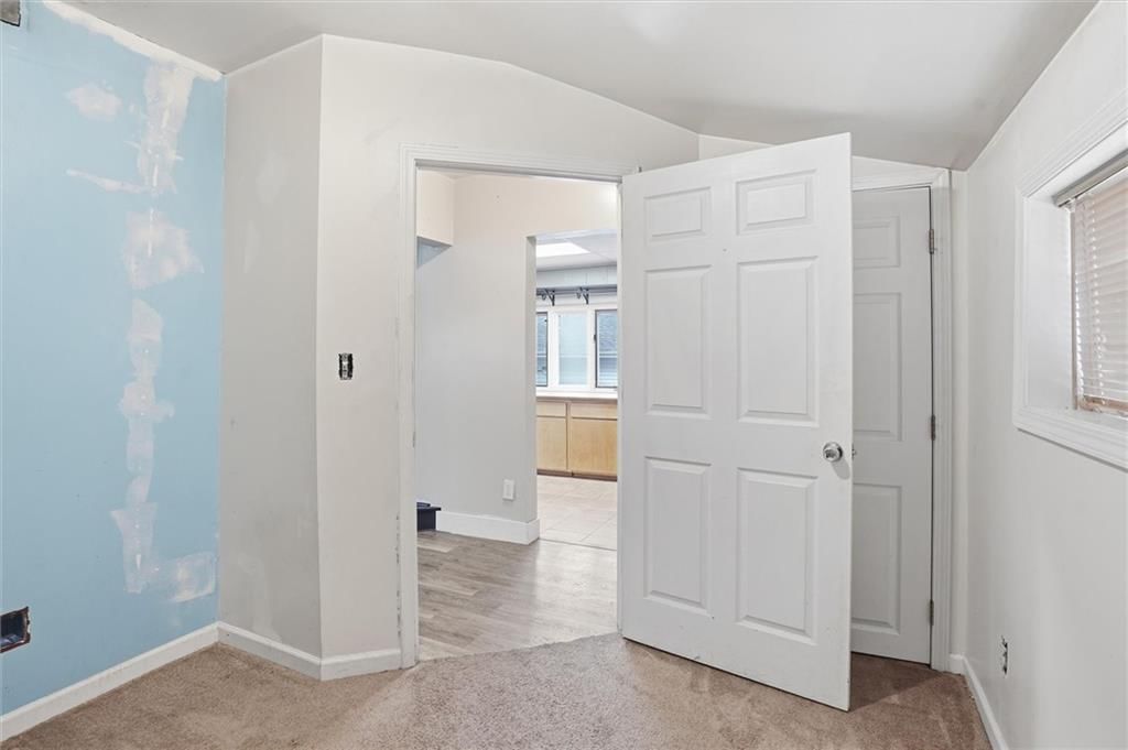 218 E Kay Street — photo 12