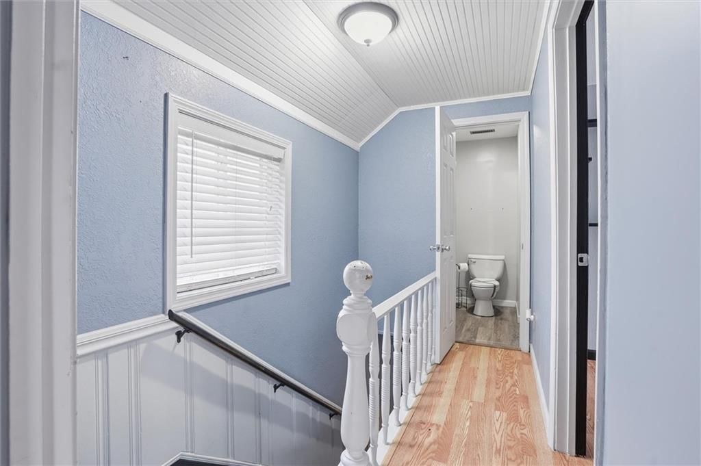 218 E Kay Street — photo 15