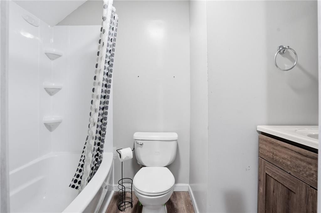 218 E Kay Street — photo 17