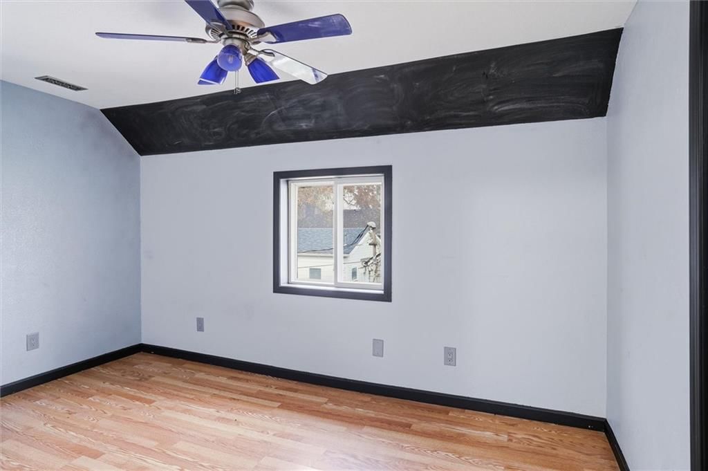 218 E Kay Street — photo 20