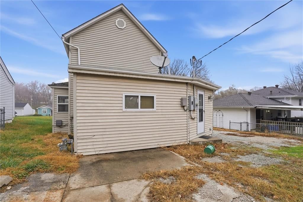 218 E Kay Street — photo 23