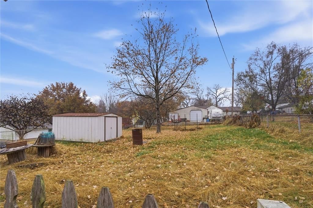218 E Kay Street — photo 25