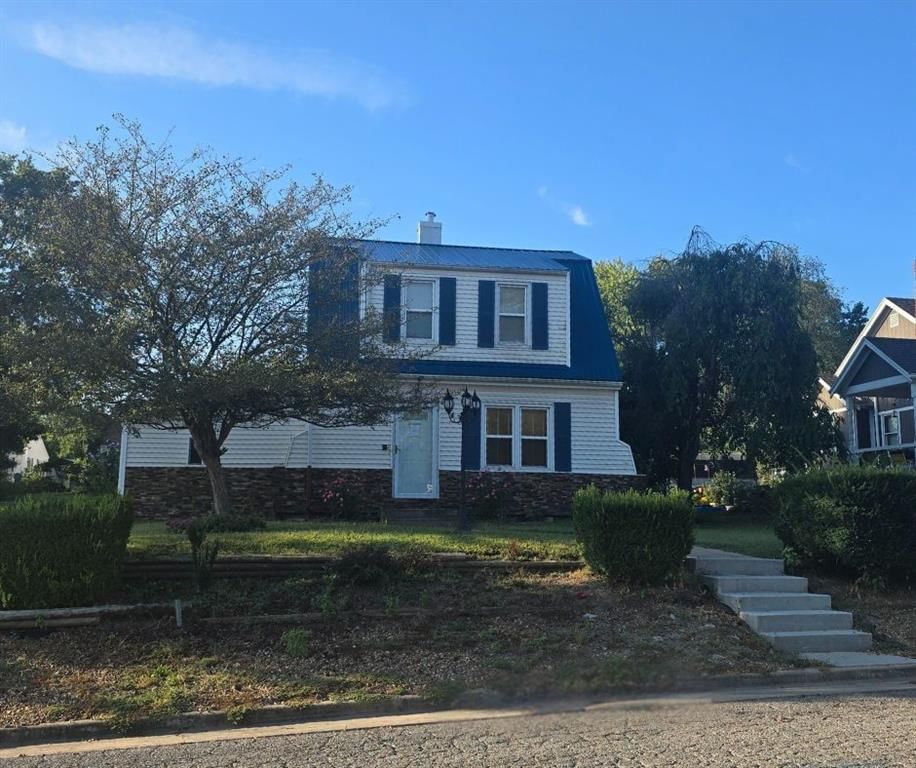 625 W Broadway Street, Higginsville, MO
