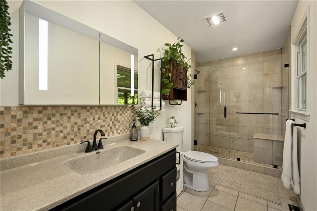 945 Glengera Drive — photo 12