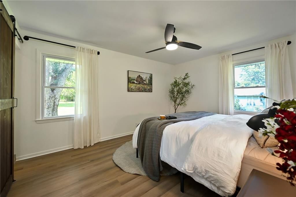945 Glengera Drive — photo 13