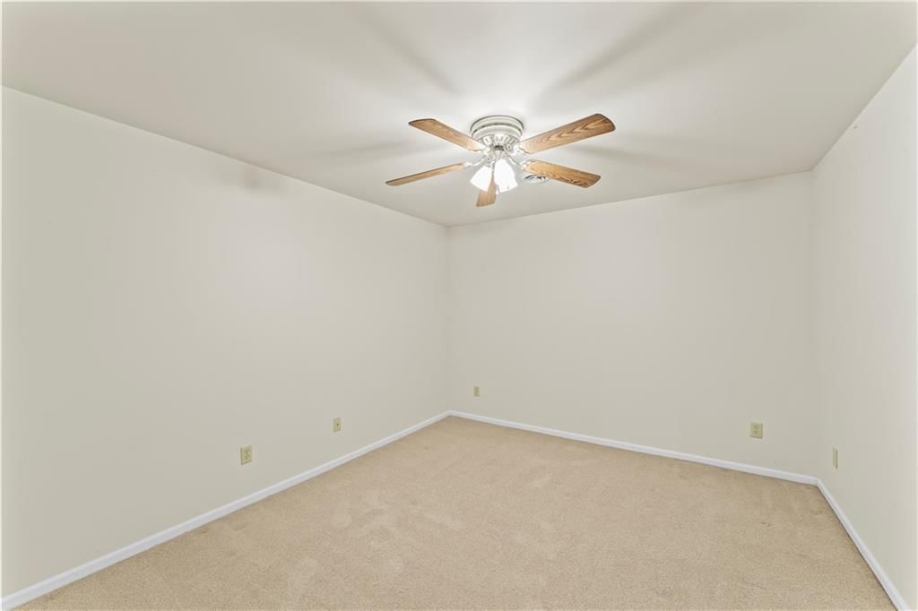 400 Virginia Street — photo 36