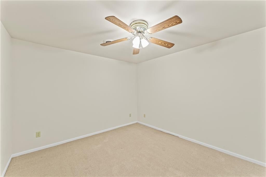 400 Virginia Street — photo 37