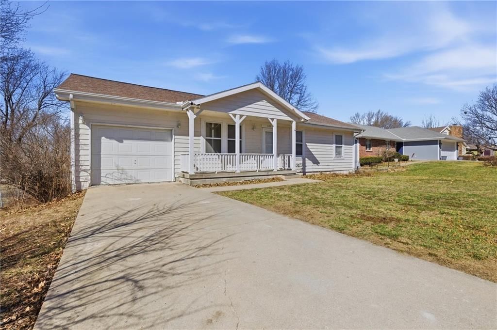 1105 N Doniphan Street — photo 2