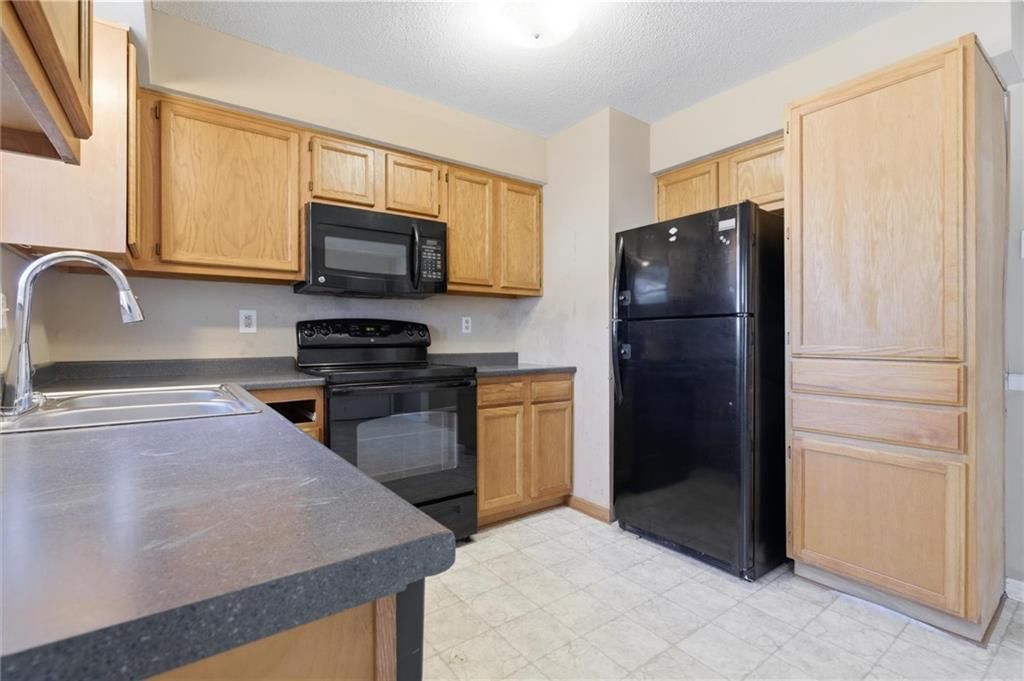 1105 N Doniphan Street — photo 14