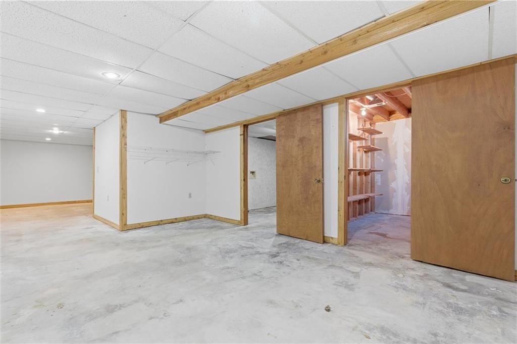 1105 N Doniphan Street — photo 35