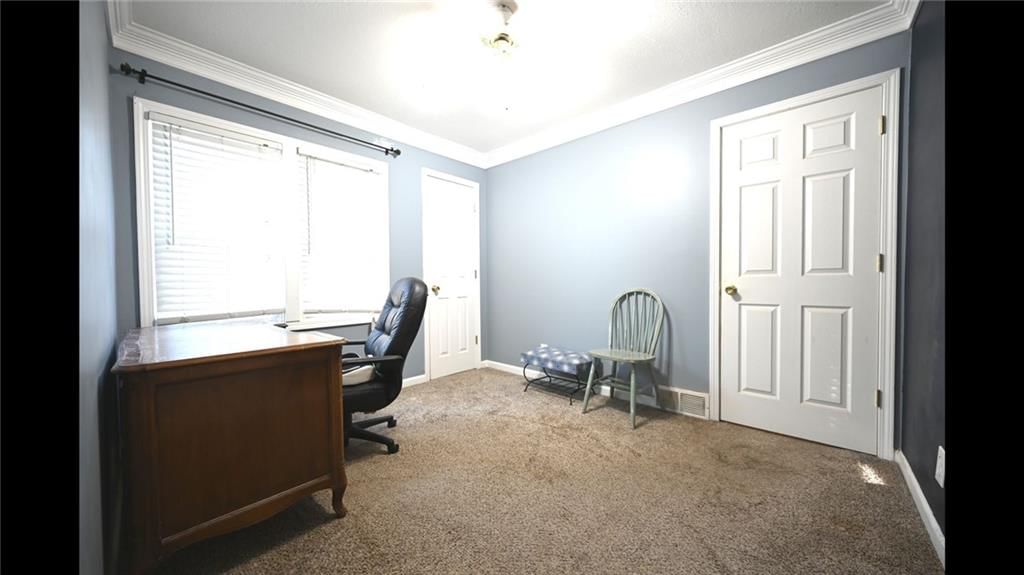 619 N Walnut Street — photo 12