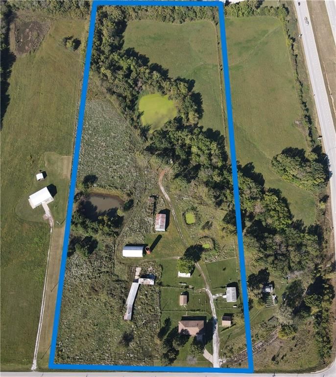 648 NW W Highway — photo 3