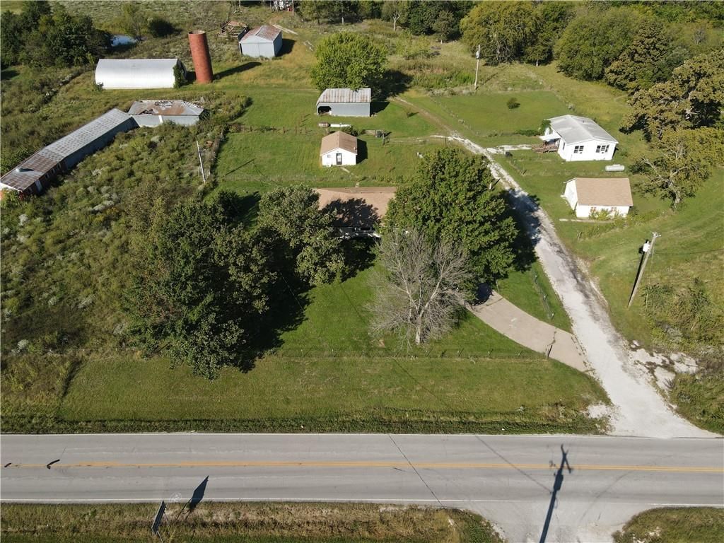 648 NW W Highway — photo 5