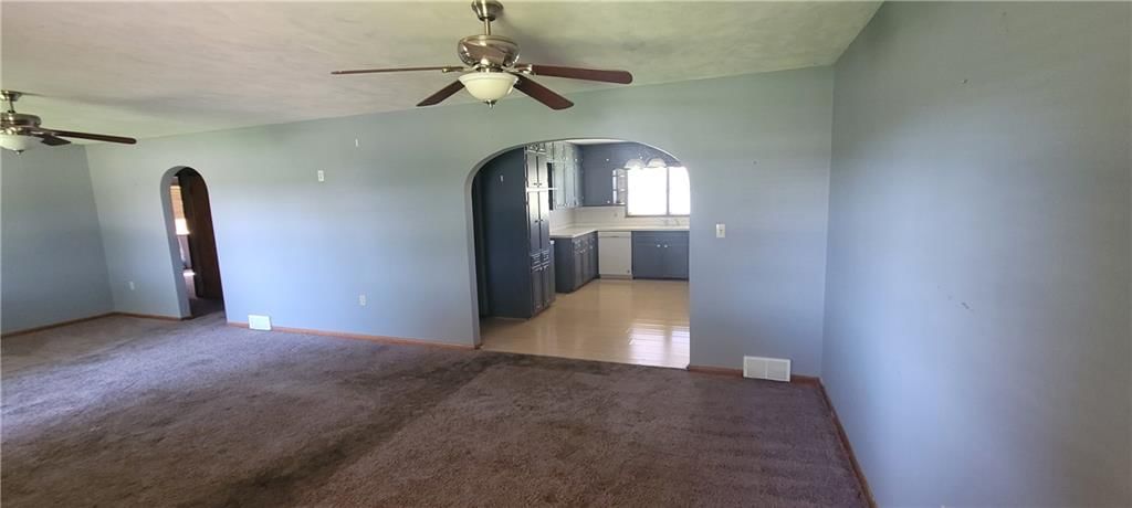 648 NW W Highway — photo 10
