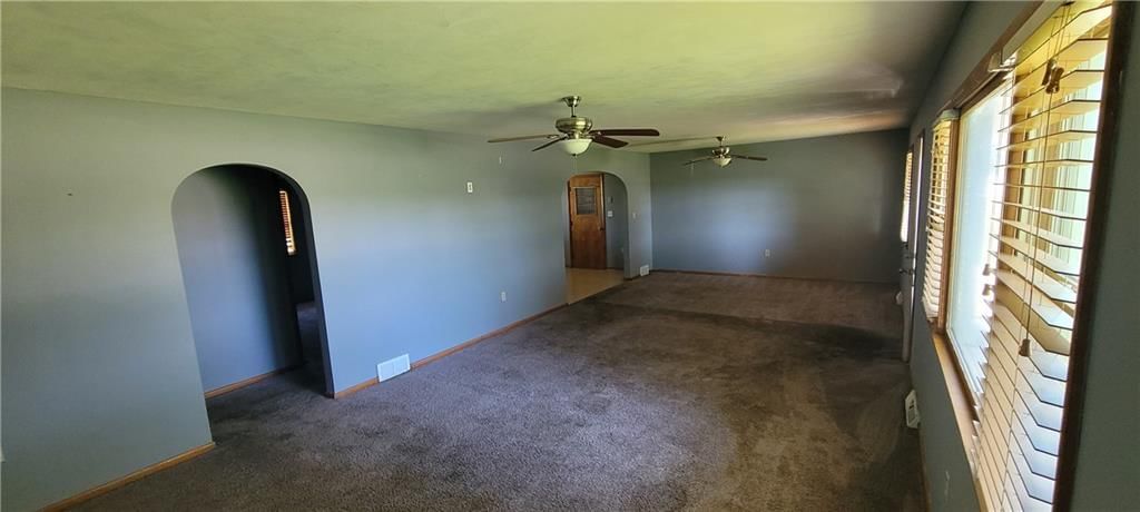 648 NW W Highway — photo 11