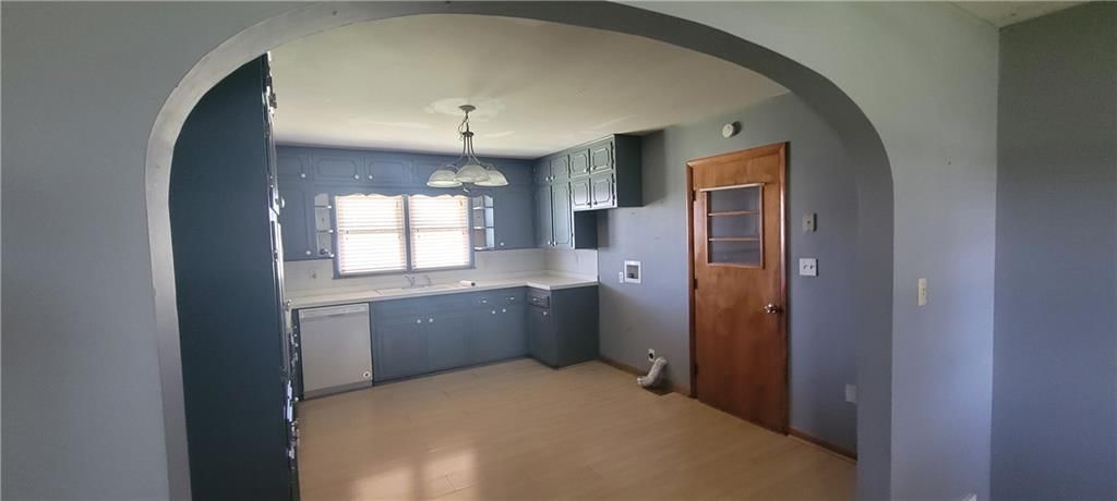 648 NW W Highway — photo 13