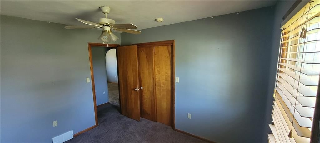 648 NW W Highway — photo 16