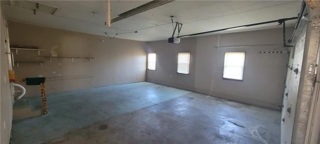 648 NW W Highway — photo 22