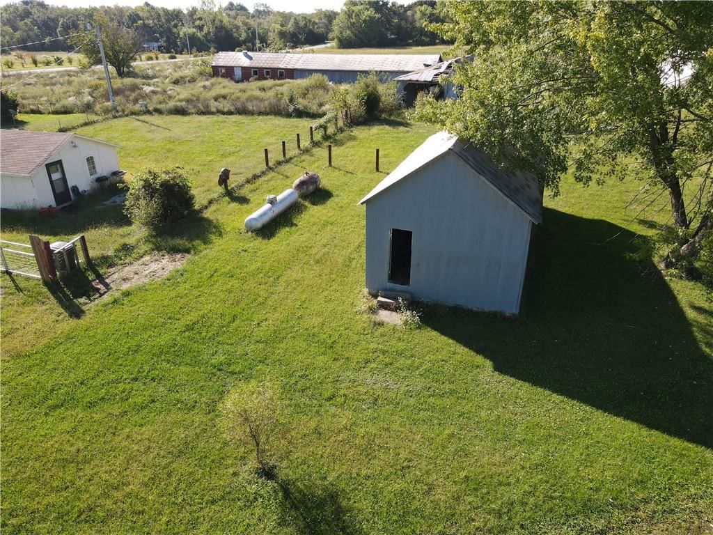 648 NW W Highway — photo 30
