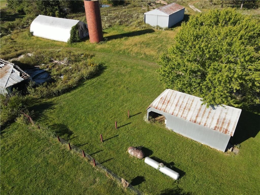 648 NW W Highway — photo 31