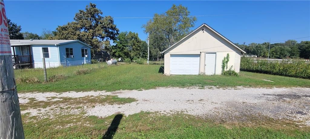 648 NW W Highway — photo 39