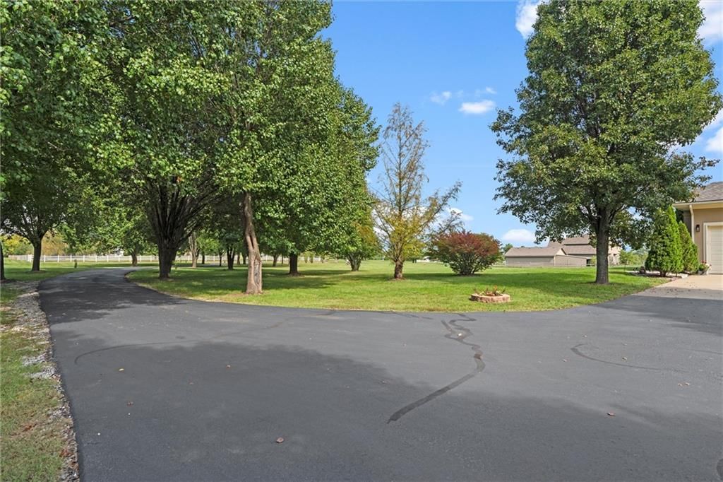 35001 E Stringtown Road — photo 61