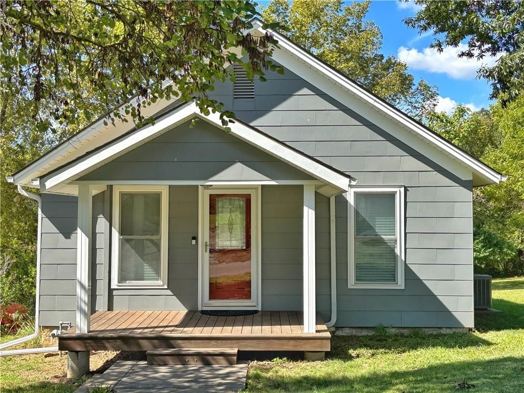 2424 S 26th Street, Kansas City, KS