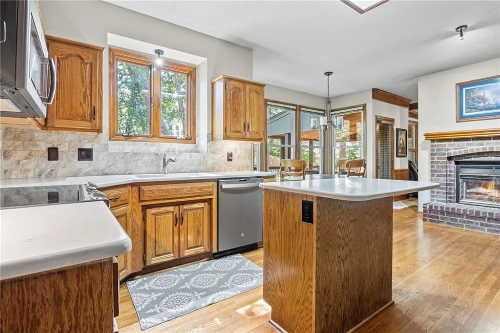 6115 W 157th Street — photo 15