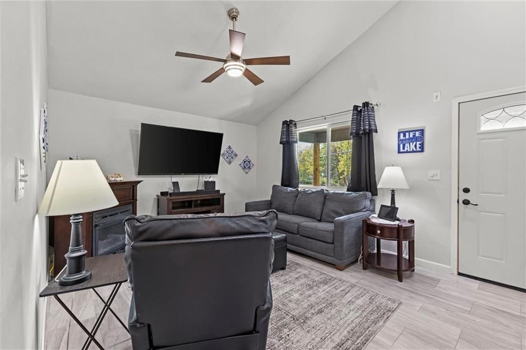25522 Annies Point Road — photo 9