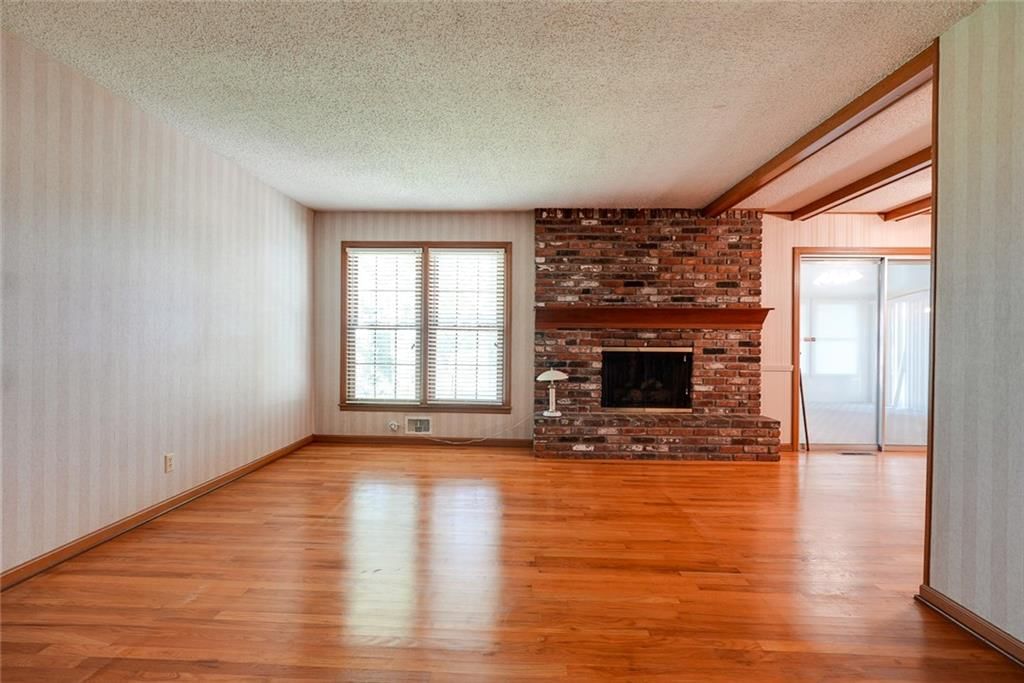 4722 Hedges Avenue — photo 9