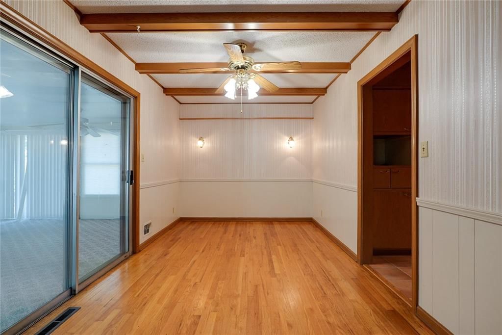 4722 Hedges Avenue — photo 12