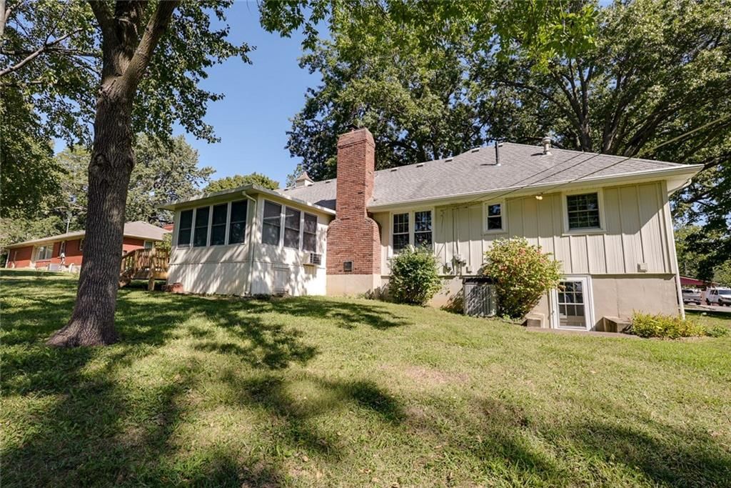 4722 Hedges Avenue — photo 40
