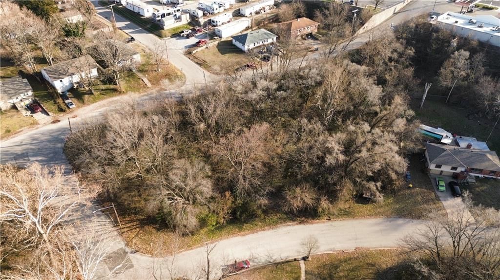 11621 Circle Drive, Sugar Creek, MO