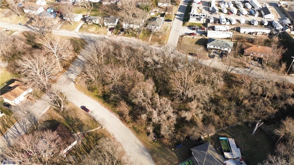 11621 Circle Drive — photo 3