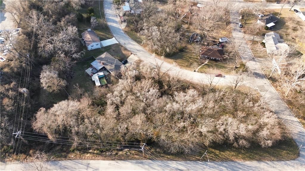 11621 Circle Drive — photo 8