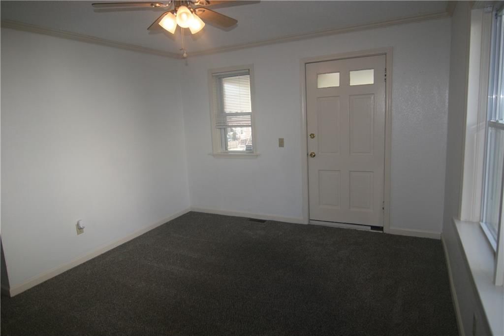 Photo 14 of 18 - 1619 S Spring Street