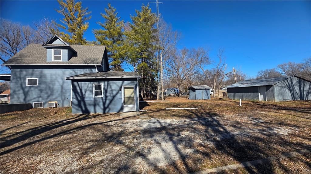 325 Monroe Street — photo 29