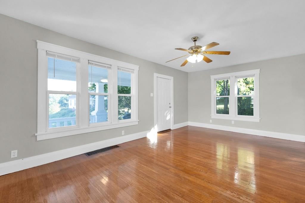 2908 Charles Street — photo 5