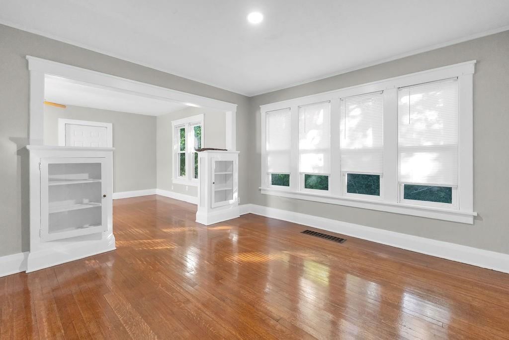 2908 Charles Street — photo 8
